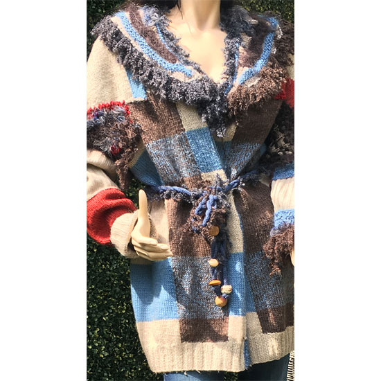 Création tricot fait main, veste tricot fait main, patchwork en laine pour cette veste tricotée main