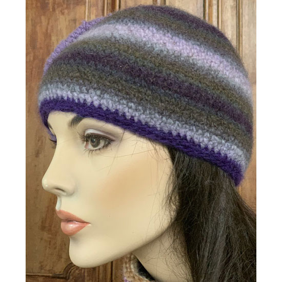 chapeau crochet en laine avec décor volume 3d fait main