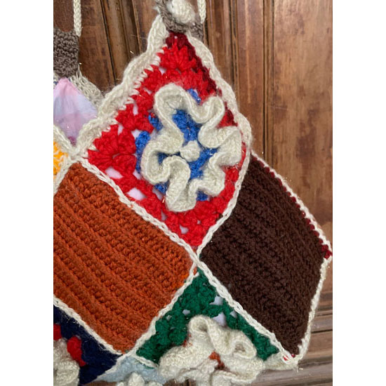 sac tricot et fleurs crochet